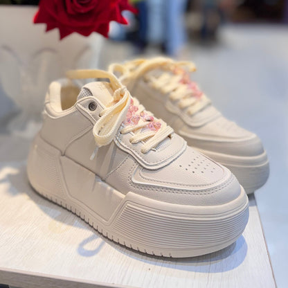 Pearl Bloom Sneaker